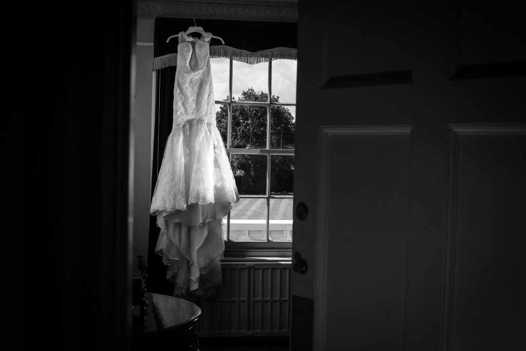 Devon Wedding photography on the beach. Destination wedding photography. Devon Wedding photographers,