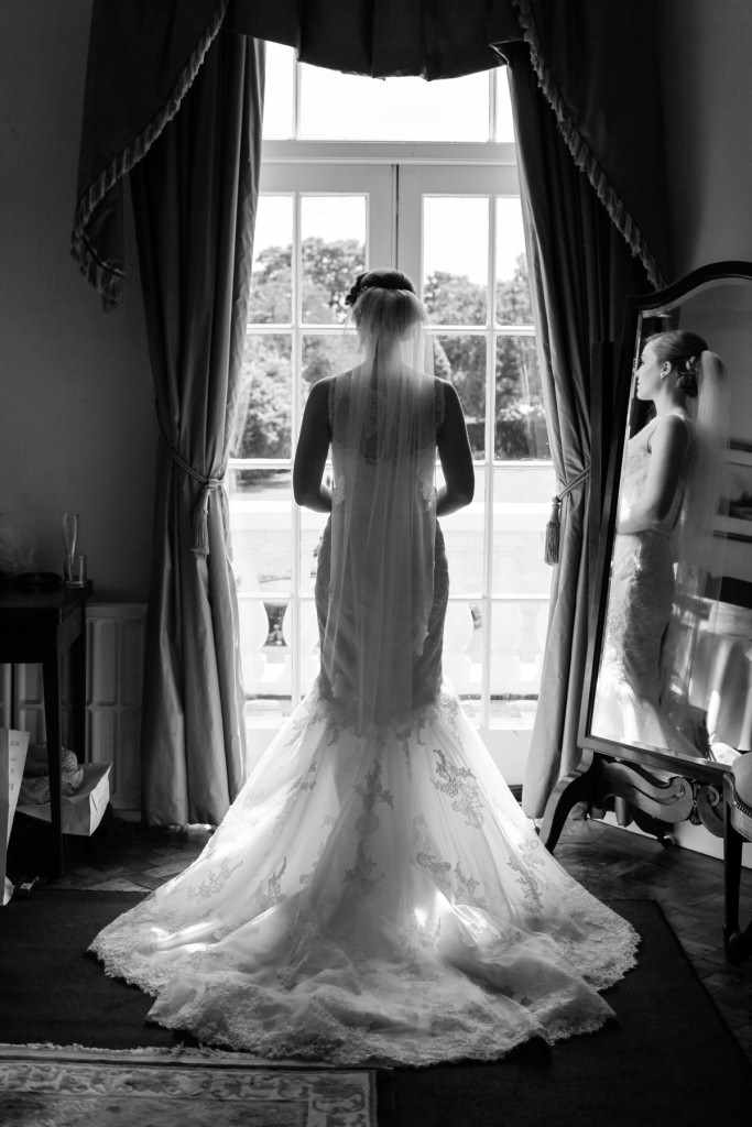 Devon Wedding photography on the beach. Destination wedding photography. Devon Wedding photographers,