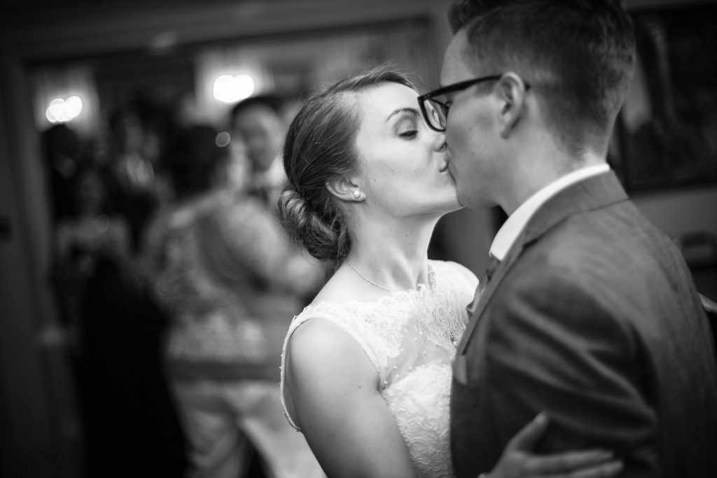 Devon Wedding photography on the beach. Destination wedding photography. Devon Wedding photographers,