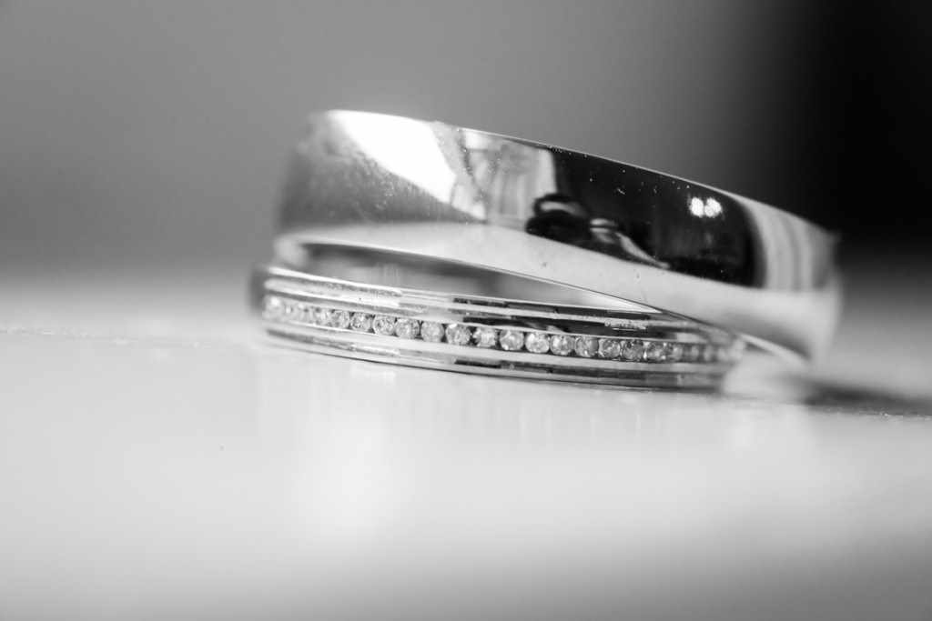 Wedding rings by a Cornwall wedding photographer