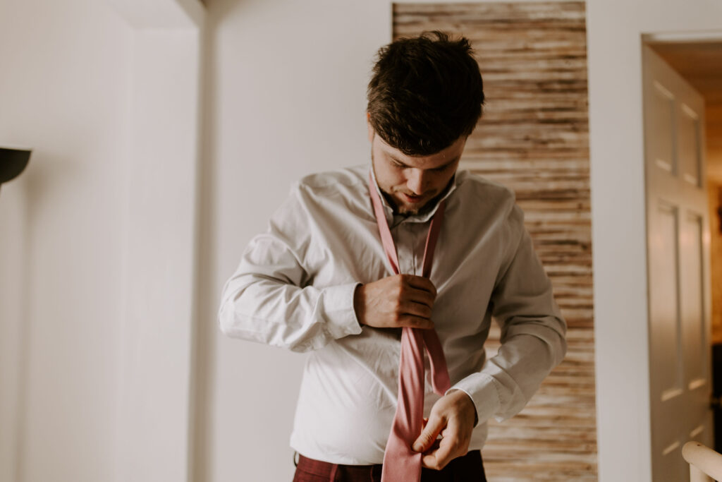 groom gets ready to get wed