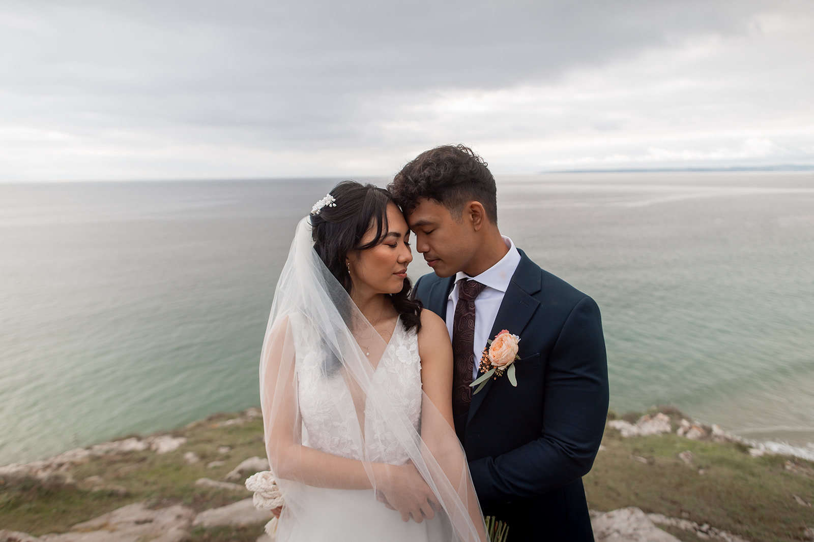 elopement on cliffs